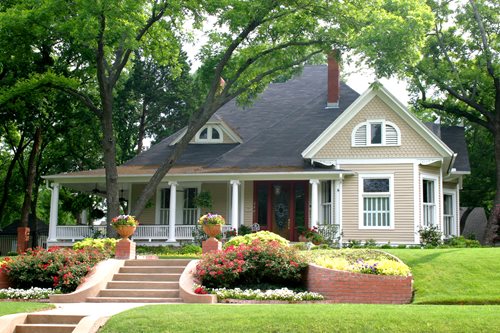 Beautiful Houses with Gardens in the Front